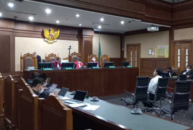 Eks Wakil Ketua DPR Azis Syamsuddin Divonis 3,5 Tahun, Dilarang Berpolitik 4 Tahun